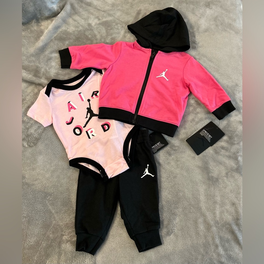 Baby Infant Girl Jordan 3 piece Set. Pink/Black.  Size 3 months. NWT.